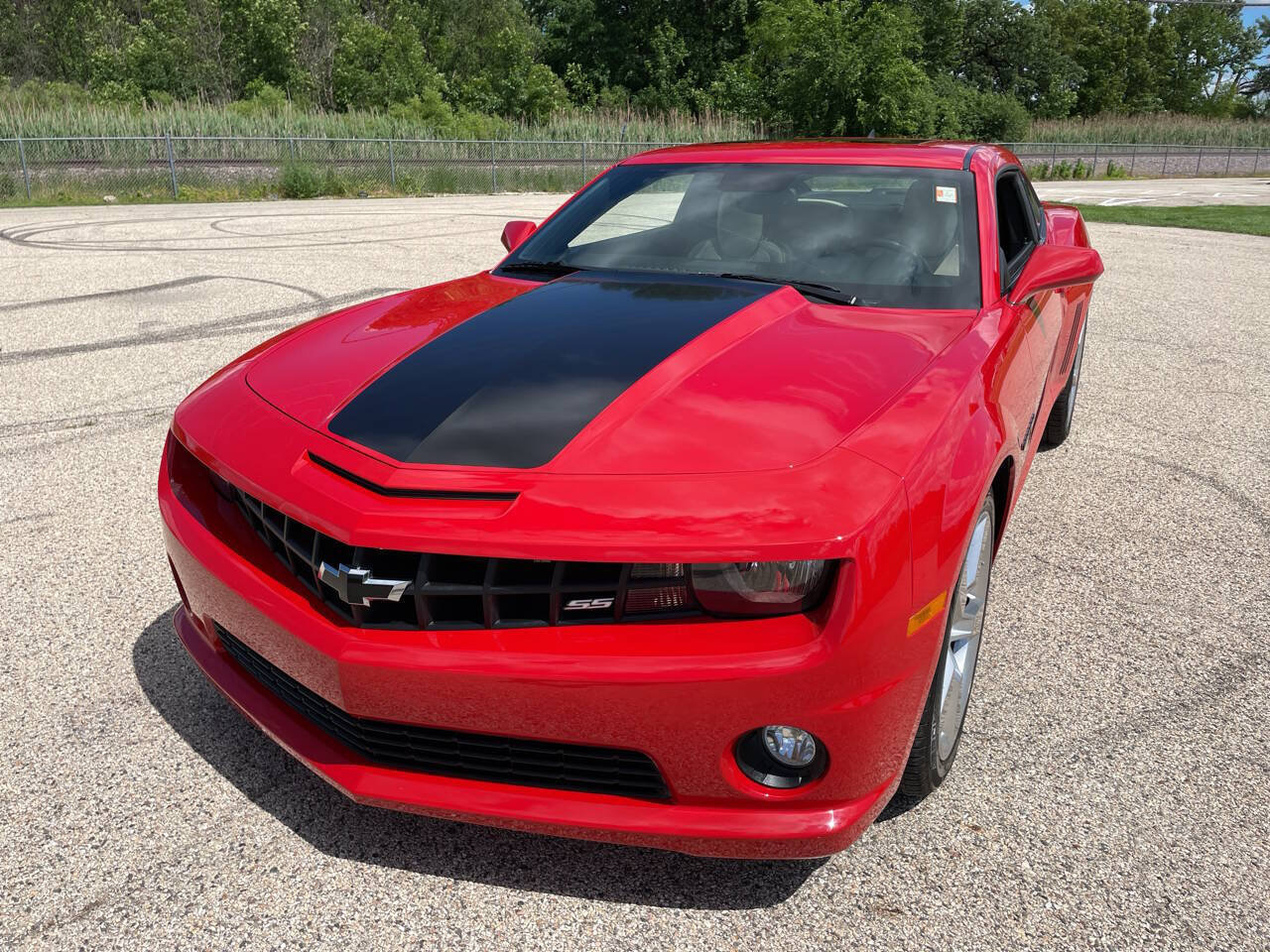 Used 2010 Chevrolet Camaro SS w/ LPO, Ground Effects Package RWD image 39