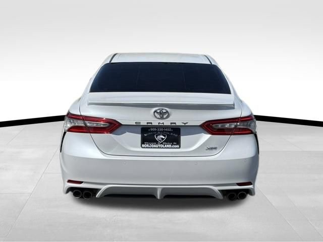 Used 2018 Toyota Camry XSE FWD image 5