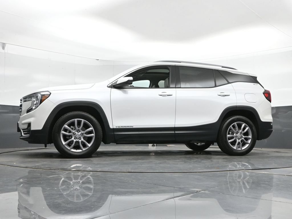 Used 2024 GMC Terrain SLT w/ Infotainment Package II AWD/4WD image 45