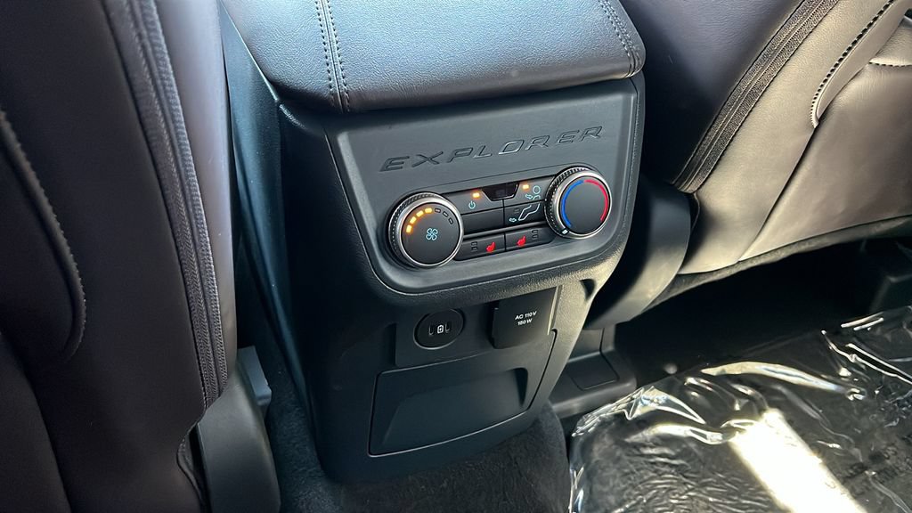 New 2025 Ford Explorer Platinum w/ Ultimate Package AWD/4WD image 10