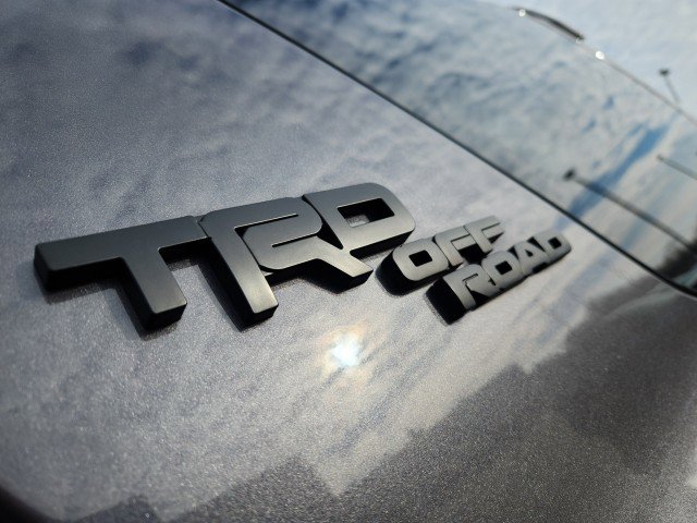 Used 2022 Toyota 4Runner TRD Off-Road image 11