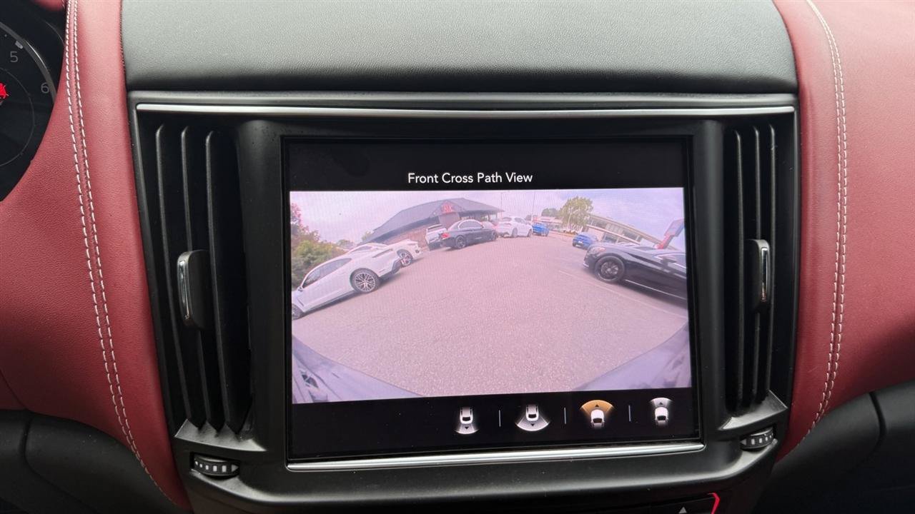 Used 2023 Maserati Levante GT AWD/4WD image 36