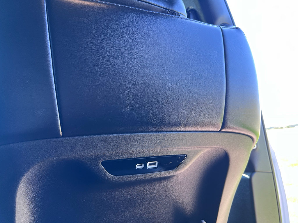 Used 2025 Chrysler Pacifica Select FWD image 16