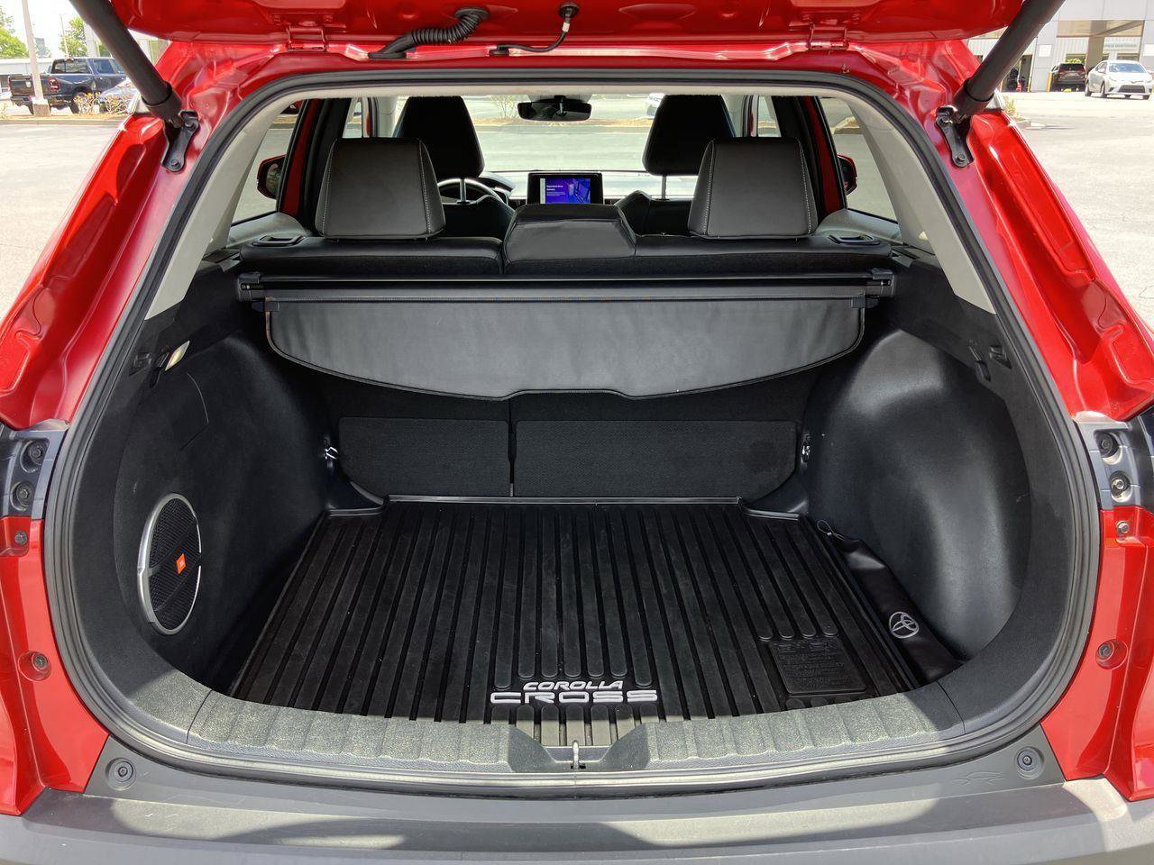 Certified 2023 Toyota Corolla Cross XLE image 27