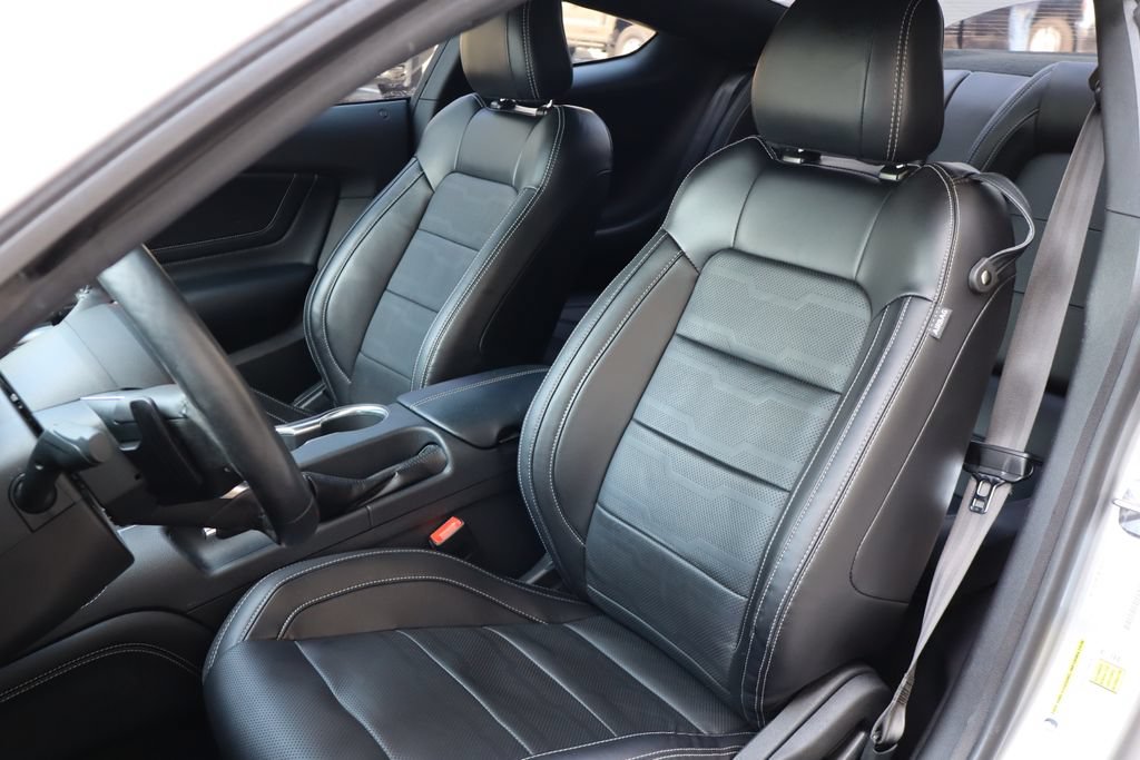 Used 2020 Ford Mustang Premium w/ Equipment Group 201A RWD image 4