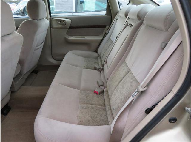 Used 2004 Chevrolet Impala w/ Preferred Equipment Group image 4