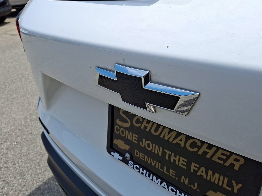 Used 2024 Chevrolet Trax RS FWD image 33