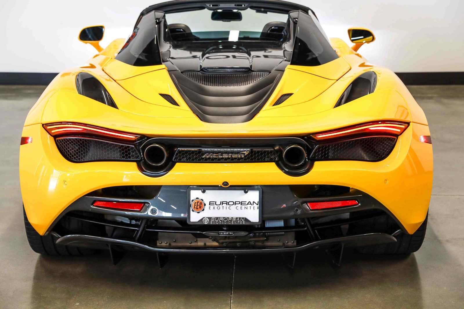 Used 2022 McLaren 720S Performance RWD image 13