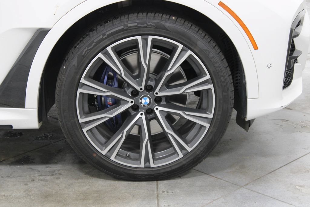 Used 2021 BMW X7 M50i w/ Executive Package AWD/4WD image 12