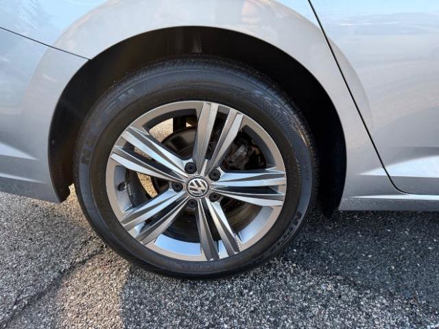 Used 2019 Volkswagen Jetta R-Line image 13