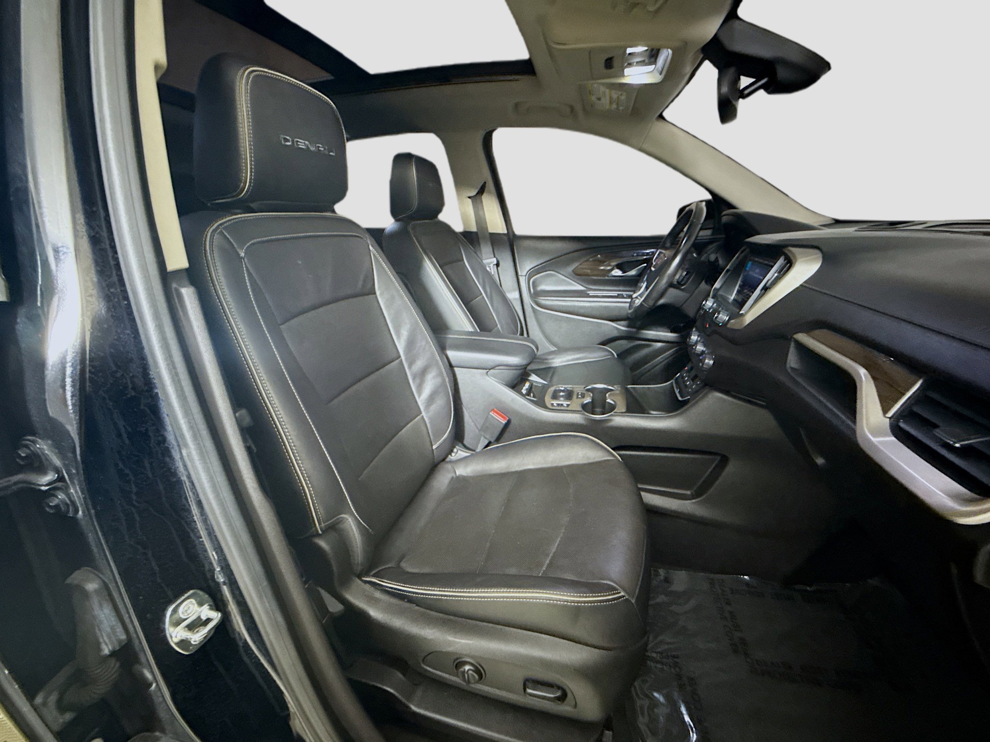 Used 2019 GMC Terrain Denali w/ Advanced Safety Package image 29