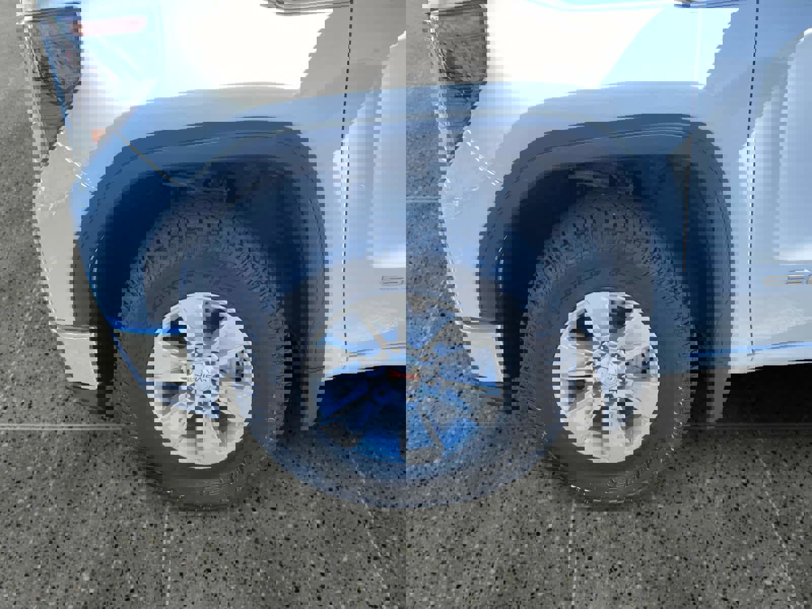 Used 2023 GMC Sierra 1500 SLE image 14