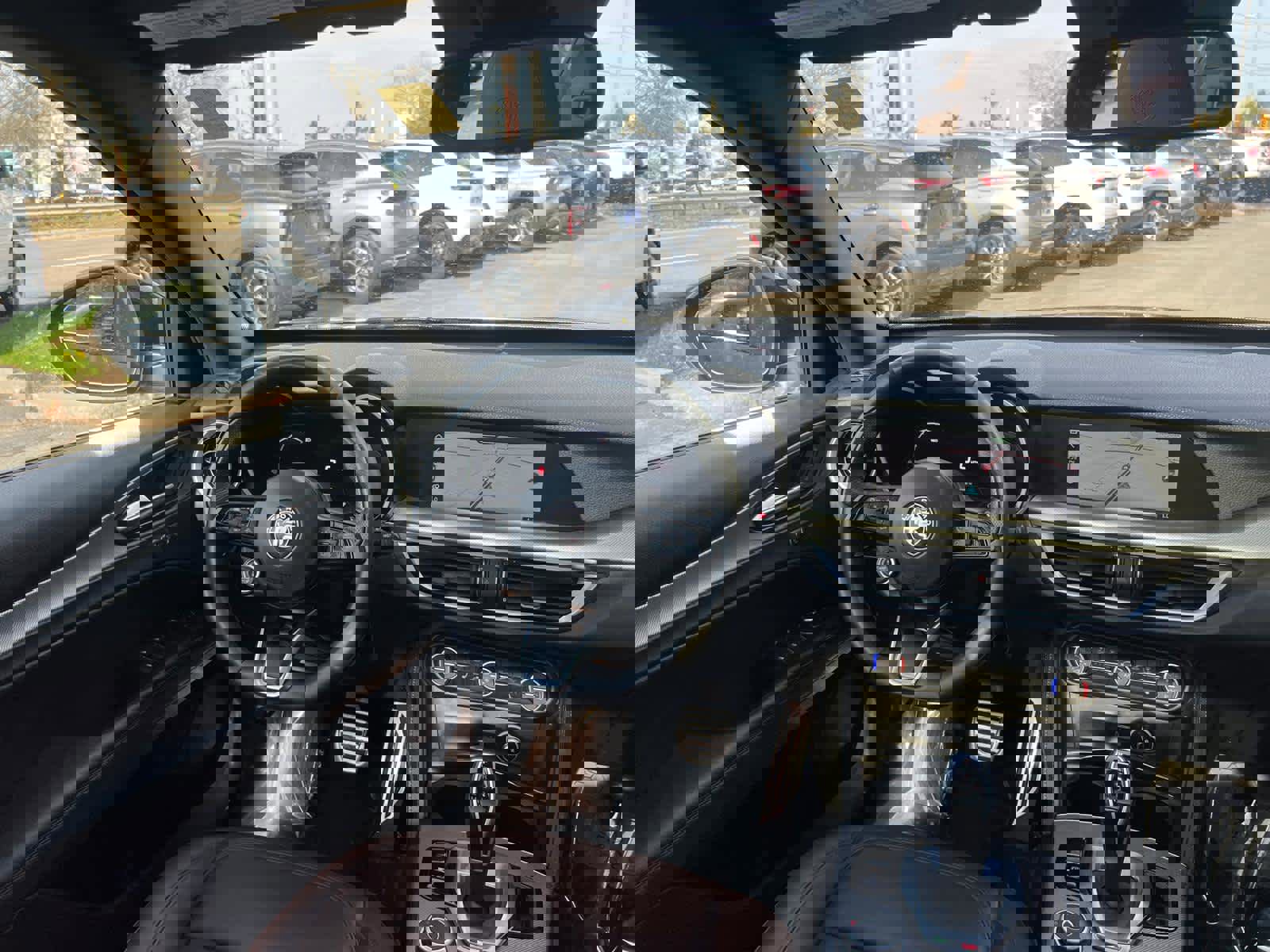 Used 2024 Alfa Romeo Stelvio Ti AWD/4WD image 36