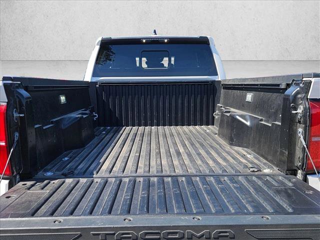 Used 2025 Toyota Tacoma SR5 AWD/4WD image 6