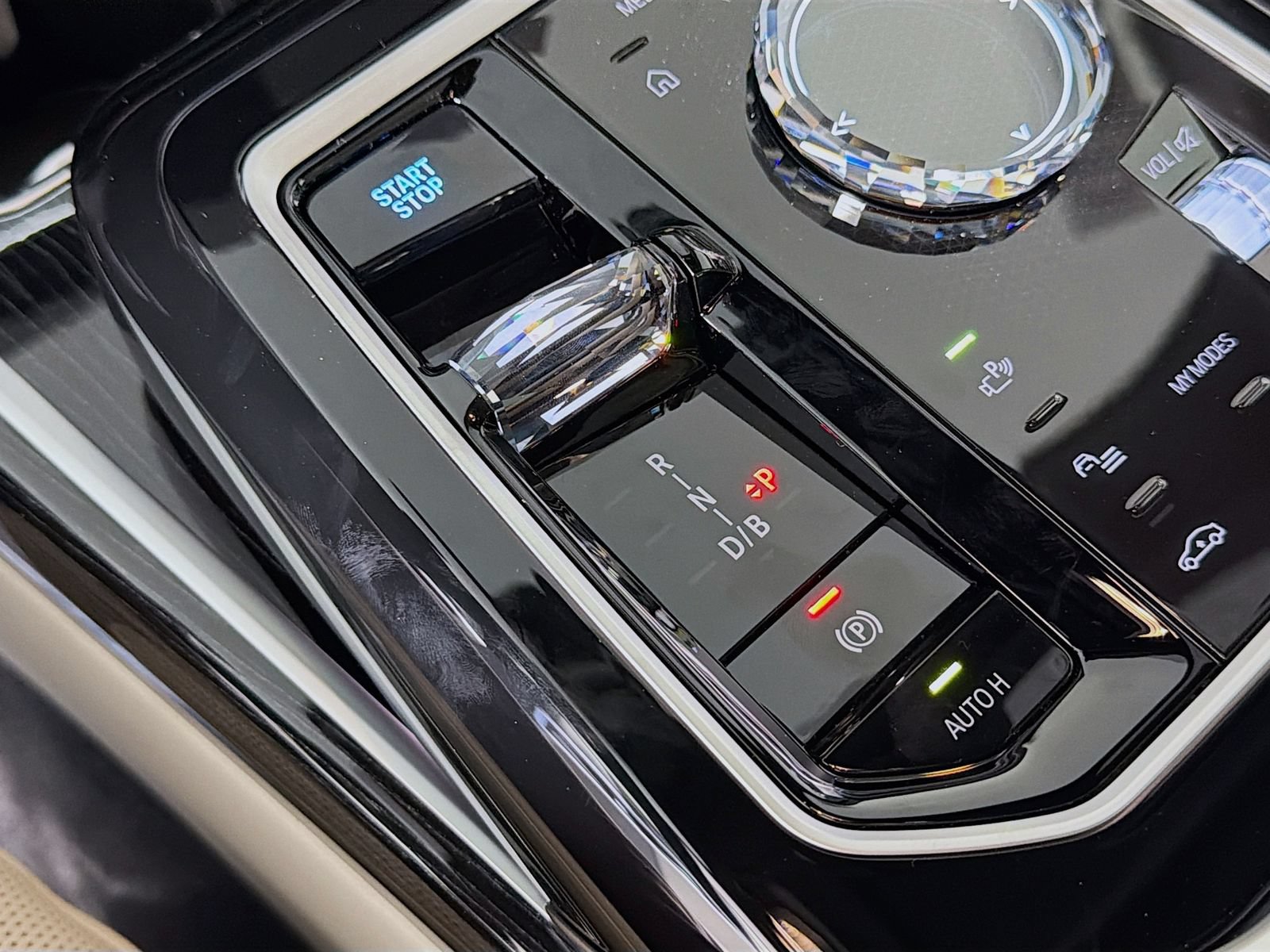 New 2026 BMW i7 xDrive60 AWD/4WD image 17