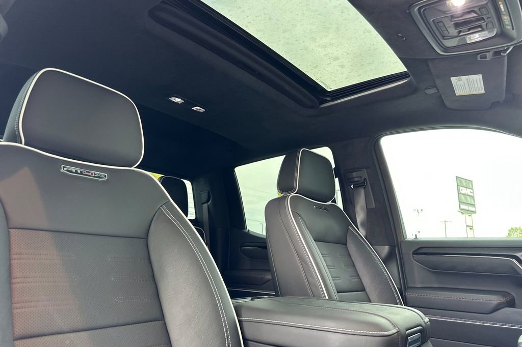 Used 2025 GMC Sierra 1500 AT4X image 16