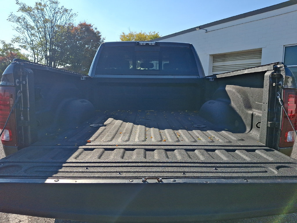 Used 2018 RAM 3500 Laramie w/ Sport Appearance Group AWD/4WD image 33