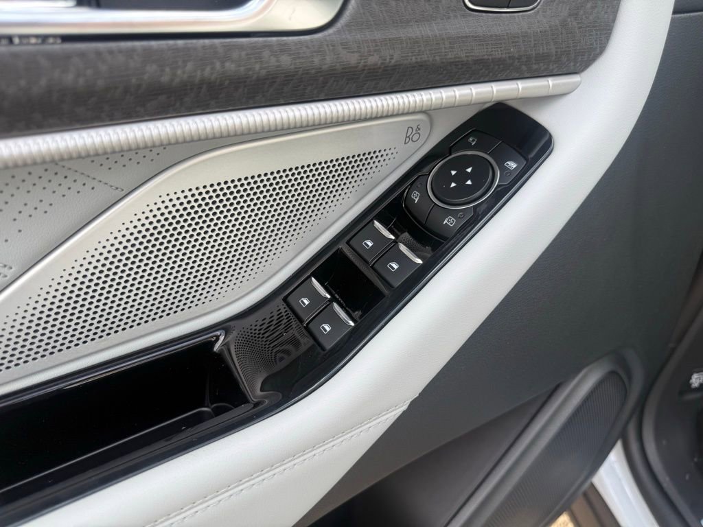 New 2026 Ford Explorer Platinum AWD/4WD image 11