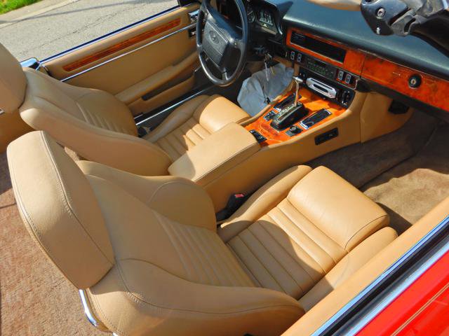 Used 1990 Jaguar XJS V12 Convertible image 29