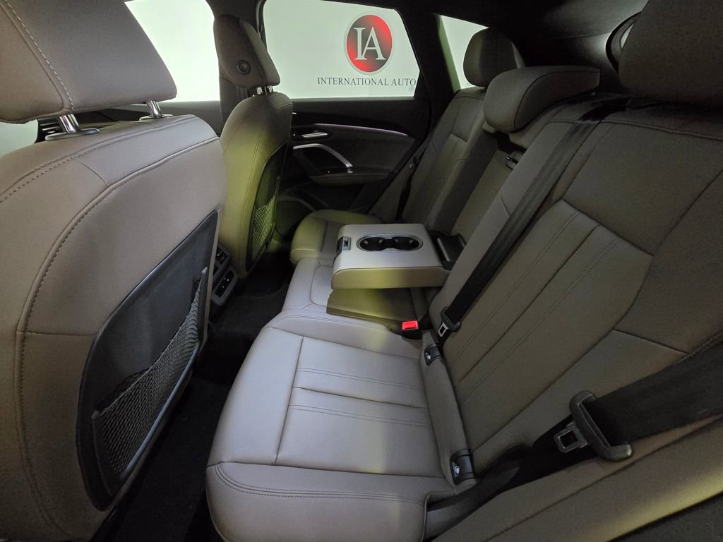 Certified 2025 Audi Q5 Premium image 12