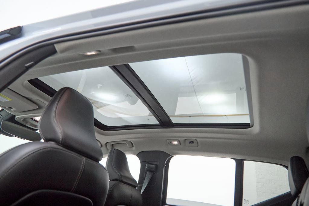 New 2026 Volvo XC40 B5 Ultra w/ Climate Package image 22