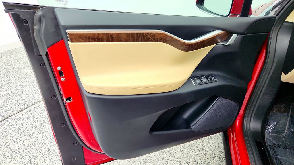 Used 2017 Tesla Model X 100D image 10