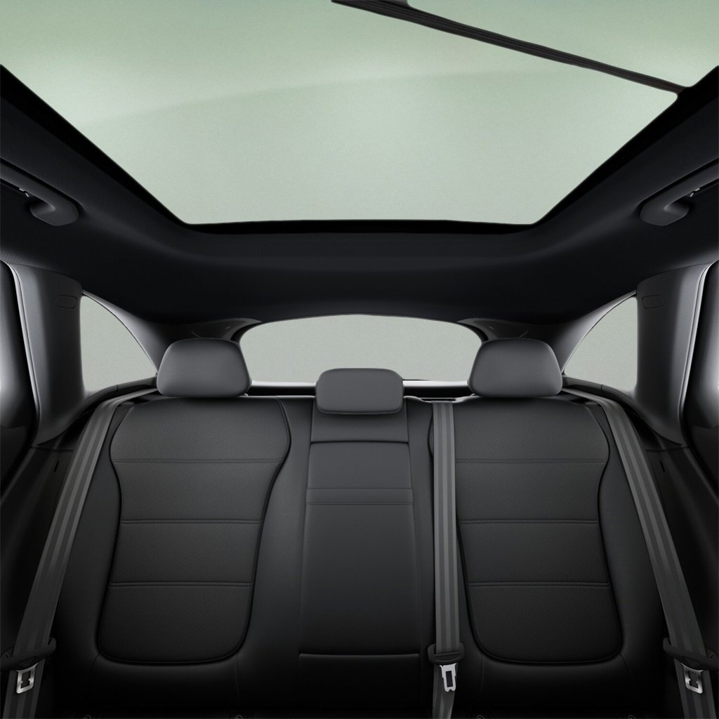 Used 2025 Mercedes-Benz GLC 300 4MATIC image 44