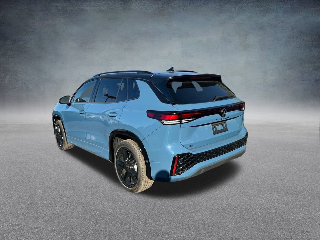 New 2025 Volkswagen Tiguan SE R-Line image 29