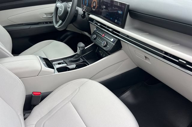 Certified 2025 Hyundai Tucson SE FWD image 20