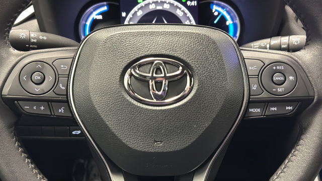 Used 2023 Toyota RAV4 XSE AWD/4WD image 16