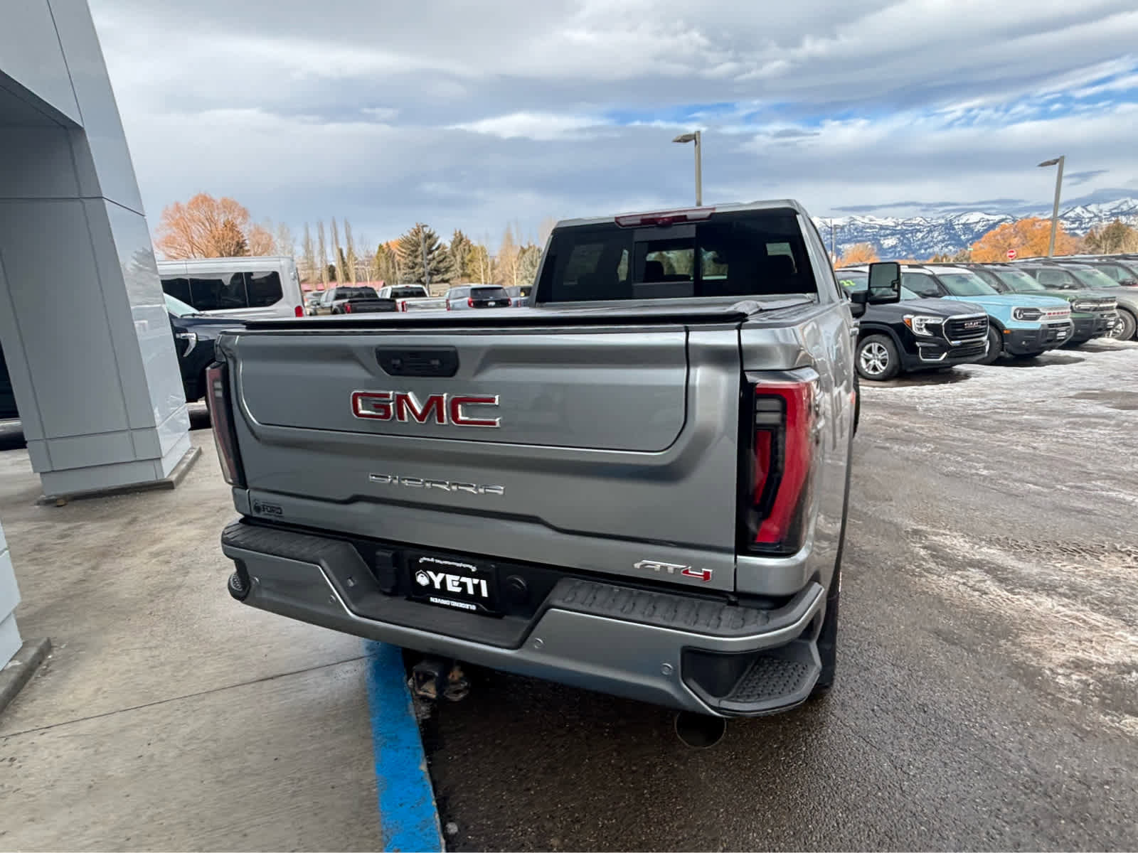 Used 2024 GMC Sierra 2500 AT4 w/ AT4 Premium Plus Package image 19