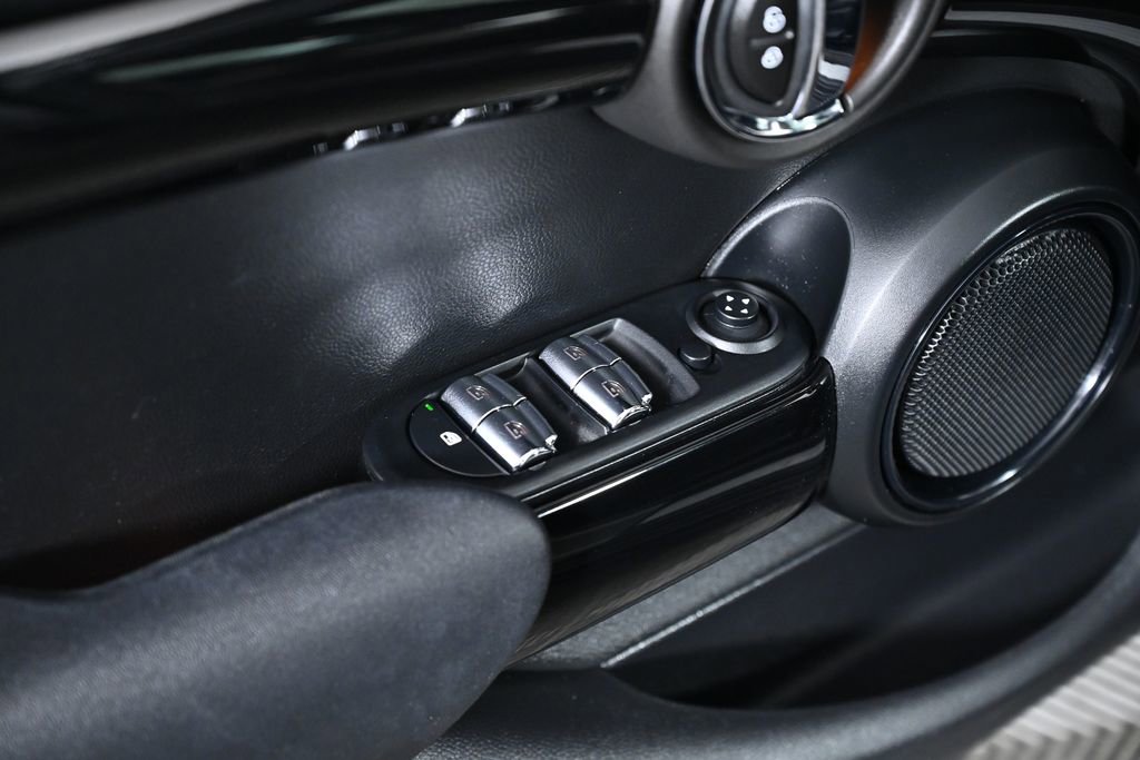 Used 2021 MINI Cooper S w/ 6.5" Touchscreen Package image 27