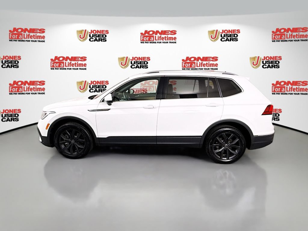 Used 2024 Volkswagen Tiguan SE AWD/4WD image 13