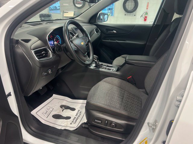 Used 2024 Chevrolet Equinox LT AWD/4WD image 17