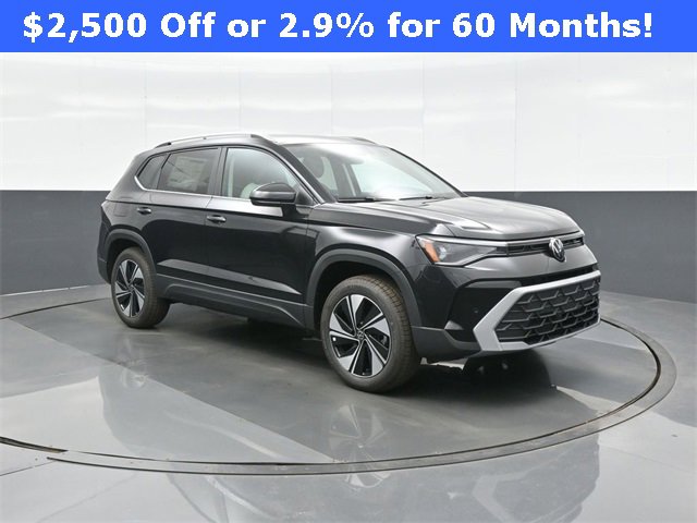 New 2026 Volkswagen Taos SE image 1