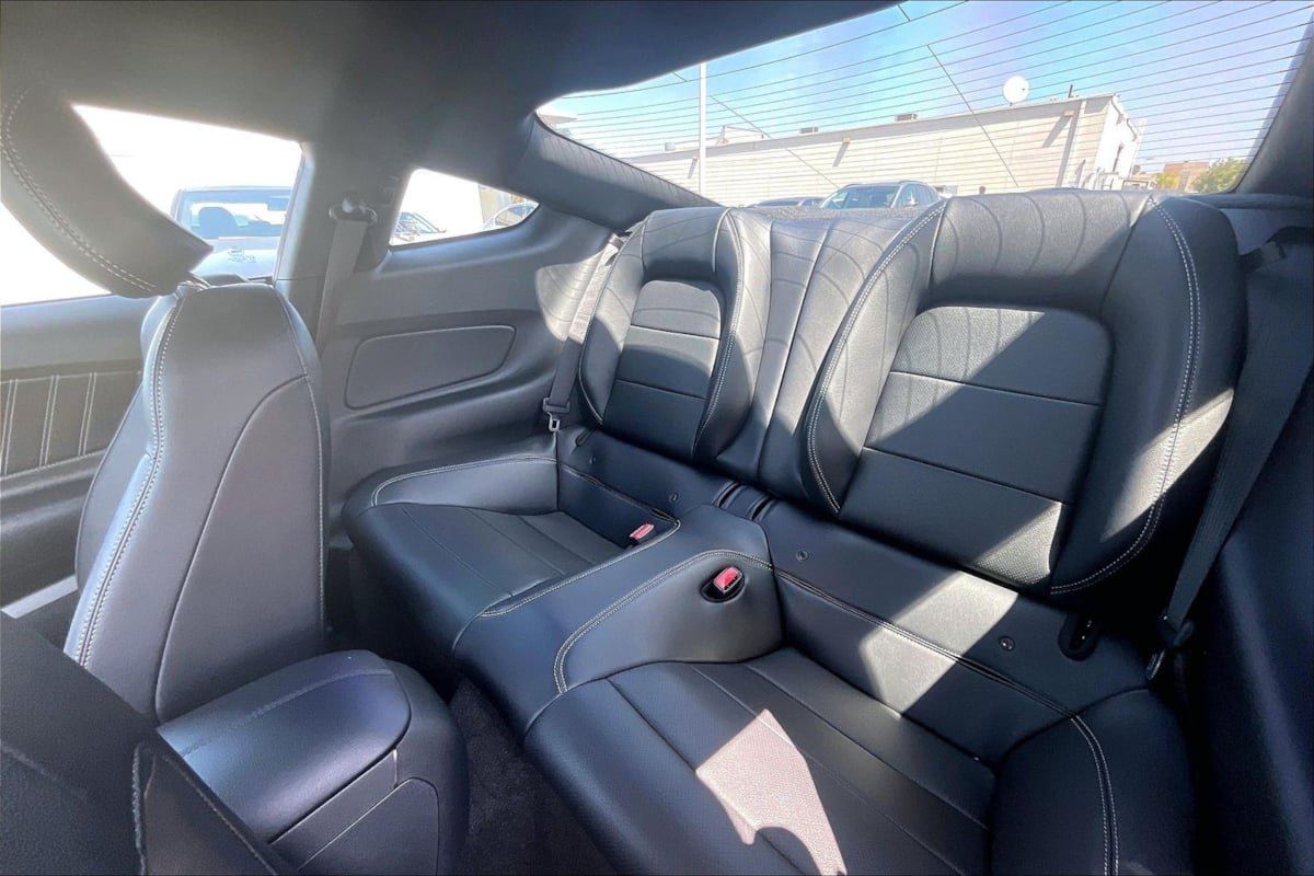 Used 2017 Ford Mustang GT Premium w/ Equipment Group 401A RWD image 23