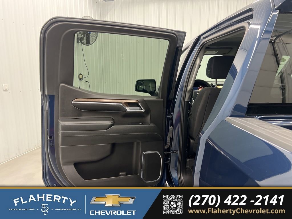 Used 2023 Chevrolet Silverado 1500 LT AWD/4WD image 10