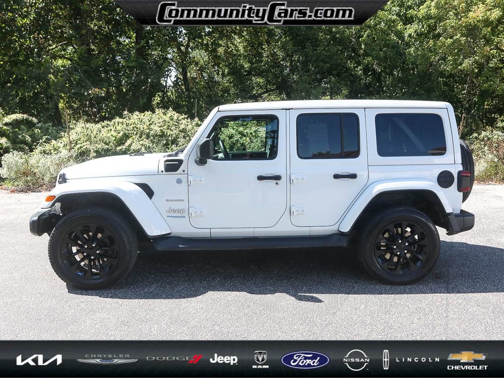 Used 2022 Jeep Wrangler Unlimited Sahara w/ Cold Weather Group image 3
