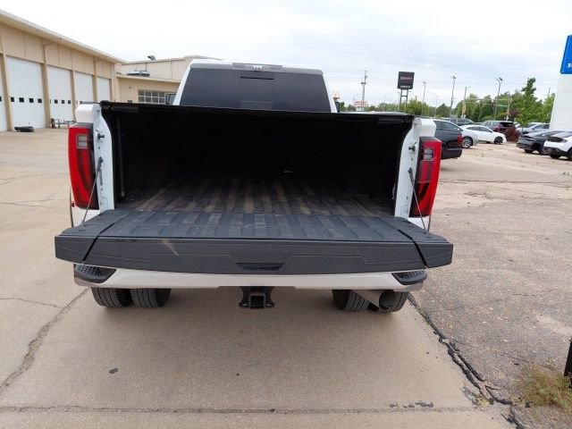 Used 2024 GMC Sierra 3500 Denali Ultimate AWD/4WD image 35