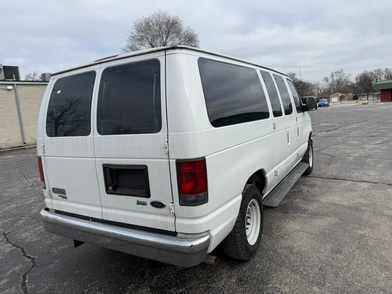 Used 2010 Ford E-150 and Econoline 150 Wagon image 12