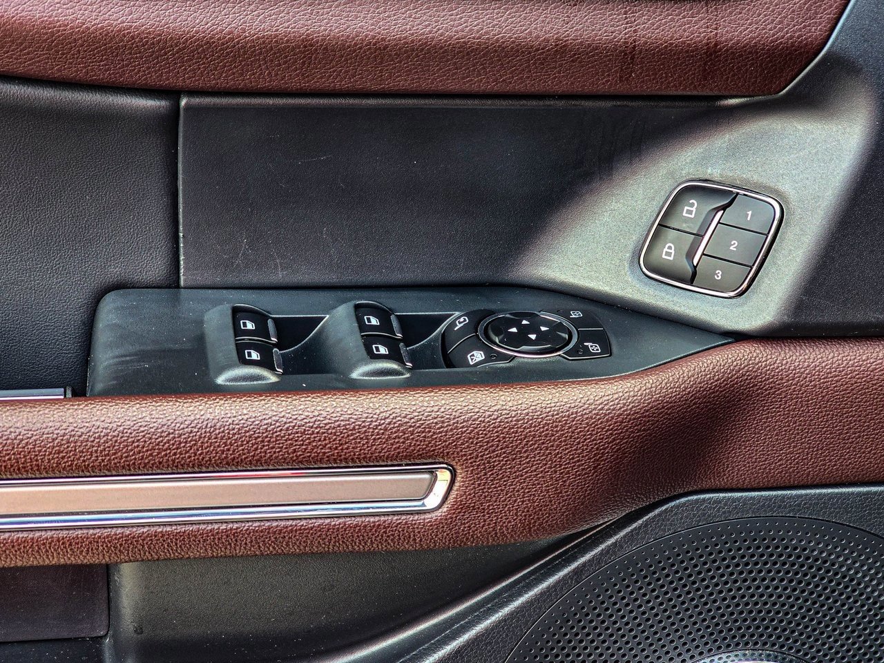 Used 2024 Ford Expedition Max Limited image 15