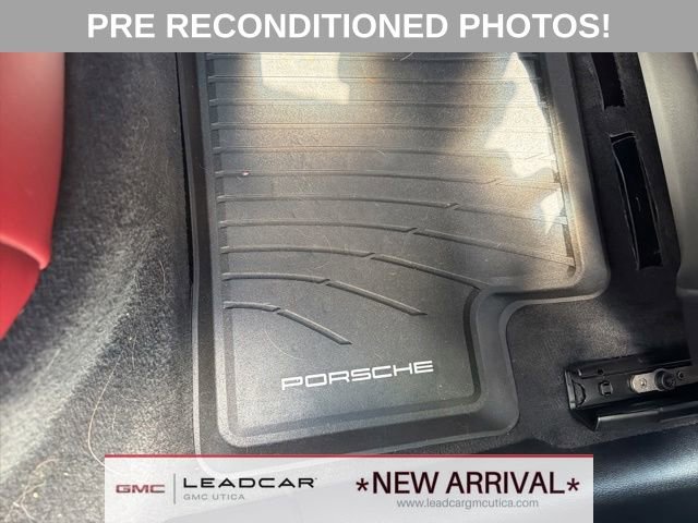Used 2023 Porsche Macan Turbo AWD/4WD image 19