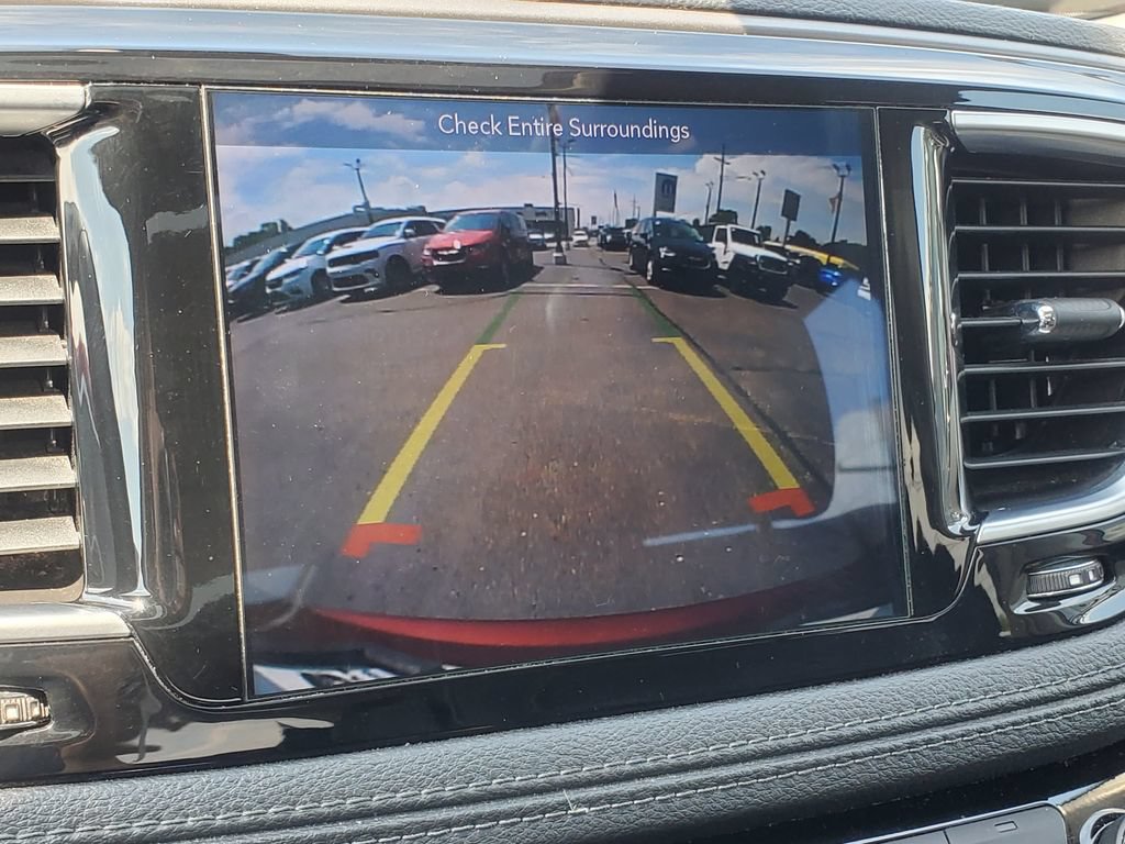 Used 2018 Chrysler Pacifica Limited FWD image 18