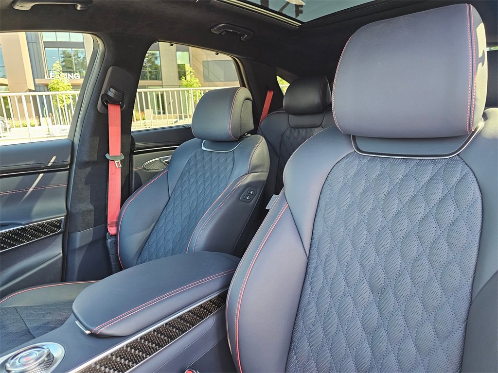 Used 2025 Genesis GV70 3.5T Sport w/ Sport Prestige Package image 24