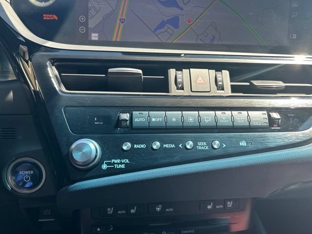 Used 2022 Lexus ES 300h F Sport w/ Accessory Package 2 FWD image 23