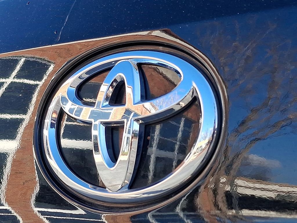 Used 2022 Toyota Highlander XLE image 30