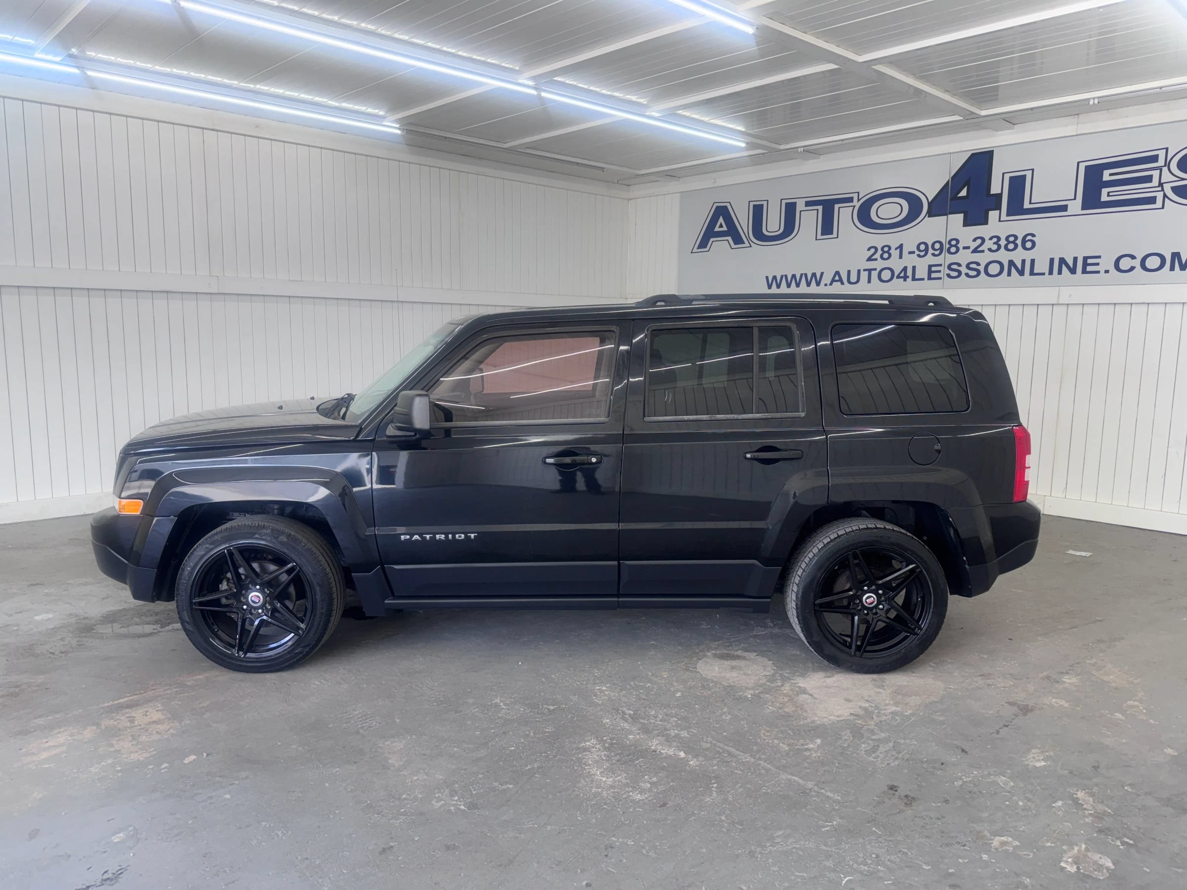 Used 2014 Jeep Patriot Sport w/ Power Value Group FWD image 8