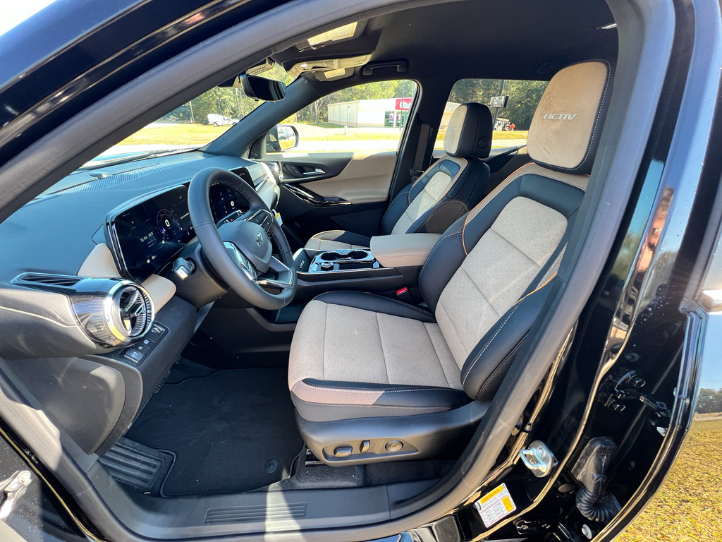 New 2026 Chevrolet Equinox ACTIV w/ Convenience Package III image 19