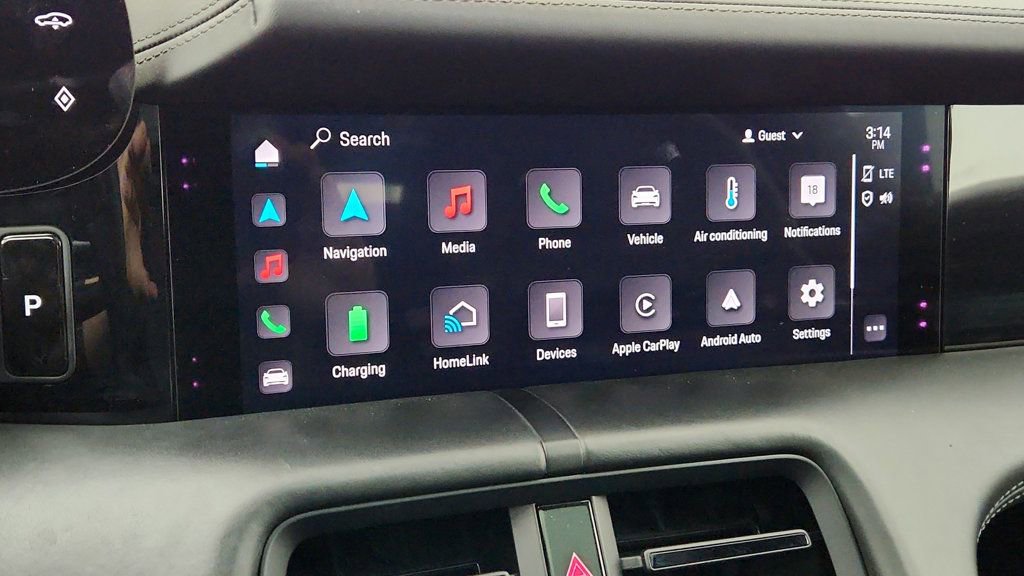 Used 2020 Porsche Taycan image 18