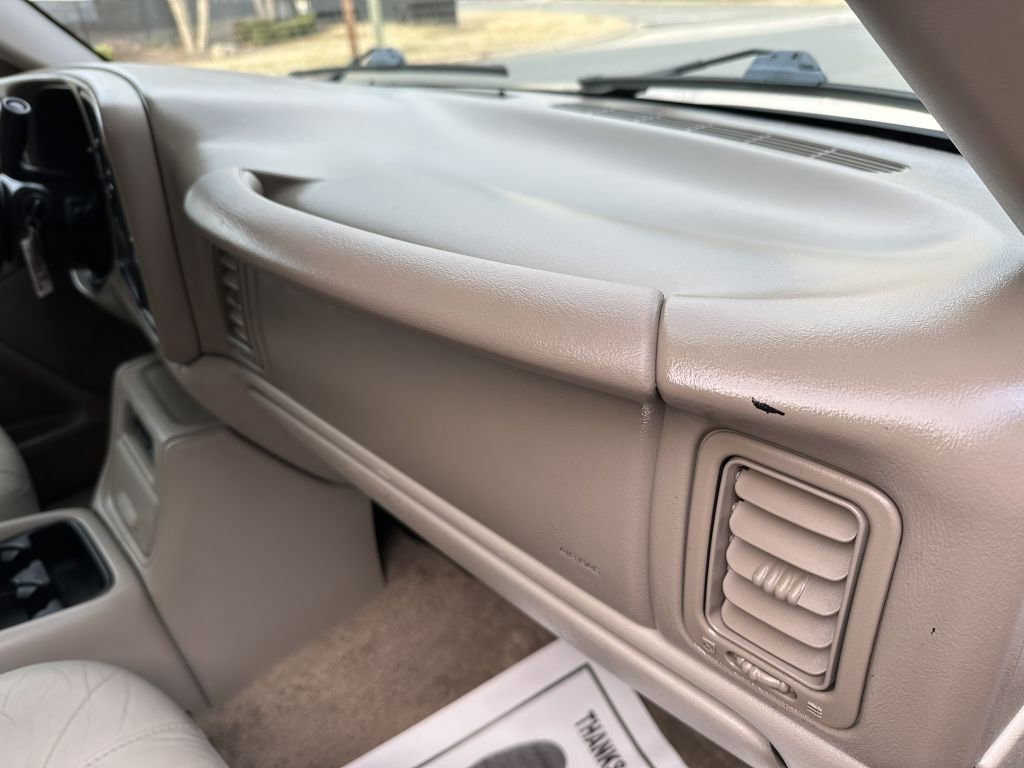 Used 2002 Chevrolet Suburban LT image 19